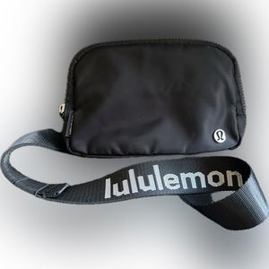 Lululemon Belt Bag!